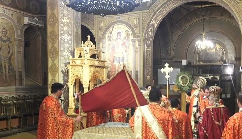 Arhiepiscopia Târgoviștei- Slujbe on line și 1496 de voluntari ce împart paștele și lumina de Înviere