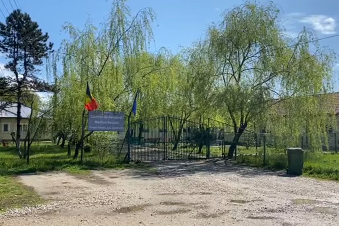 Anchetă epidemiologică de amploare la un centru pentru vârstnici, de la Răcari, din Dâmbovița. O angajată are coronavirus