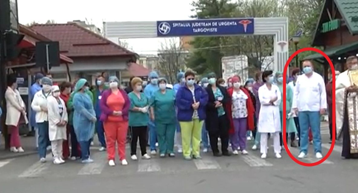 Managerul spitalului din Târgoviște amendat de DSP, după ce a ieșit, alaturi de personalul spitalului, în stradă, la o procesiune religioasă