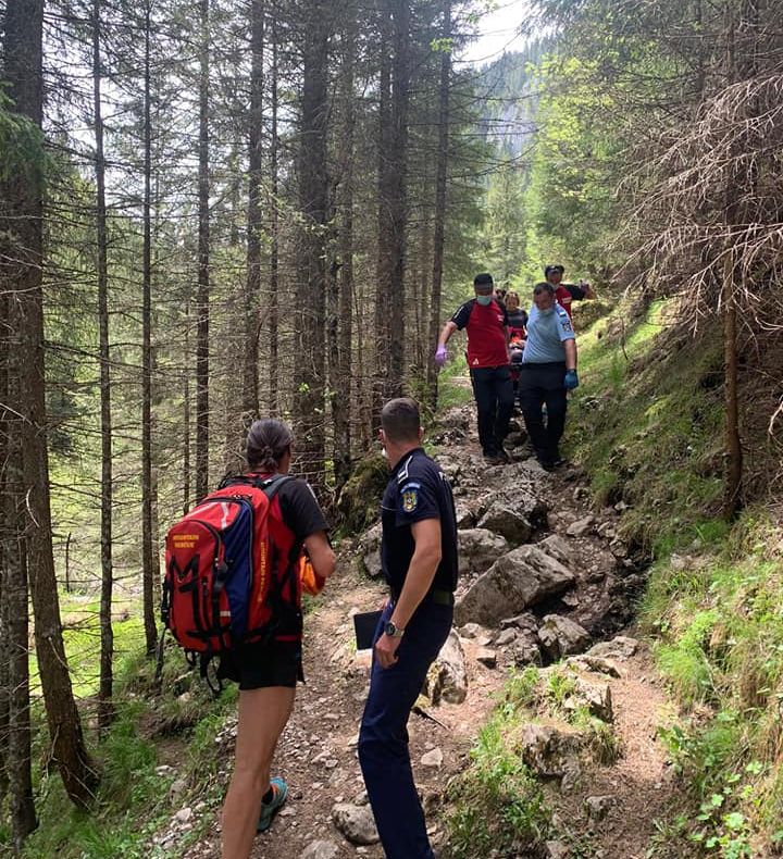Mobilizare generală în Bucegi. Un prahovean de 65 de ani salvat cu ajutorul celor de la Salvamont și Jandarmeria Montană
