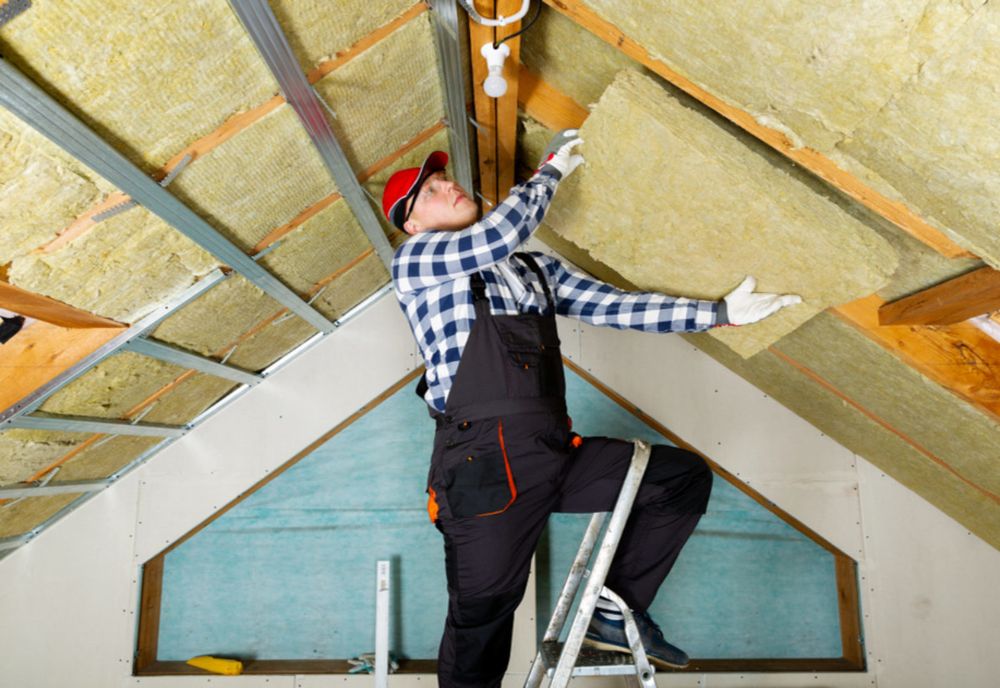 Românii pot obține 15.000 de euro de la stat pentru sisteme de încălzire, iluminare și izolație termică 