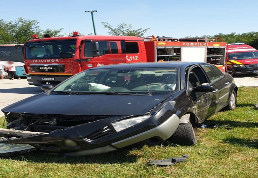 Accident rutier în Dâmbovița. Un bărbat a fost transportat la spital