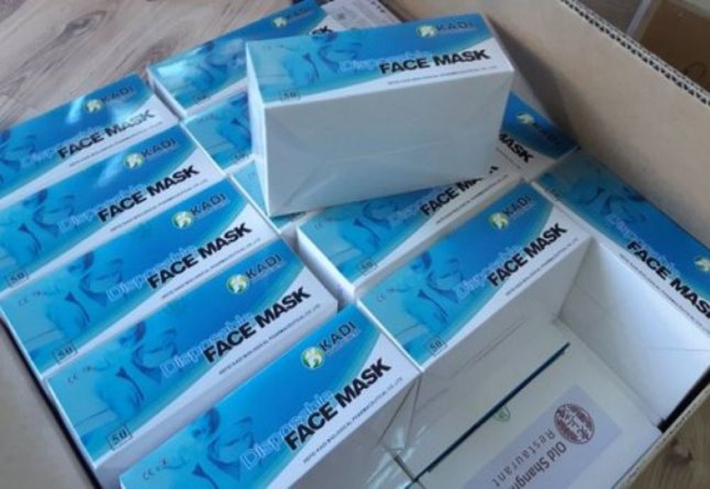 Măștile pentru persoanele defavorizate au ajuns și în Dâmbovița