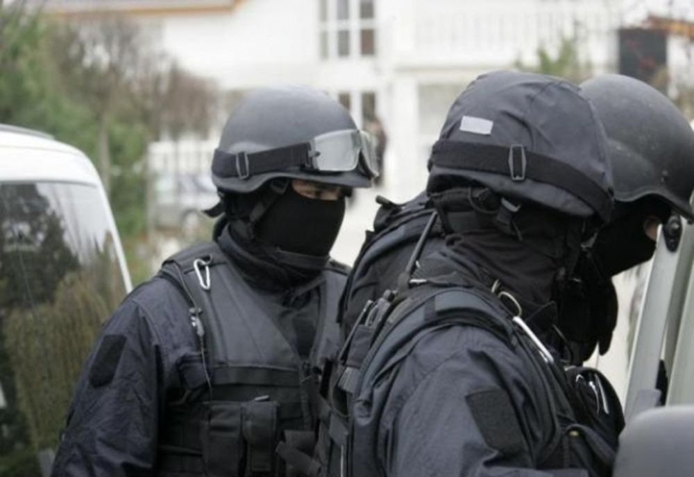 Amplă acțiune de percheziții domiciliare a procurorilor DIICOT și în Dâmbovița