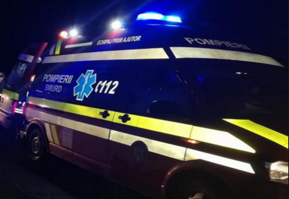 Un tânăr din Dâmbovița a scăpat nevătămat după ce s-a răsturnat cu mașina