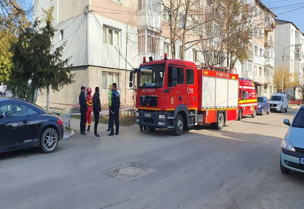 Alertă într-un bloc din Găești! Locatarii au fost evacuați