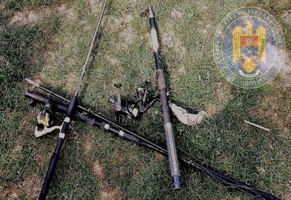 Dâmbovița: Zeci de amenzi date de jandarmi celor care pescuiau ilegal