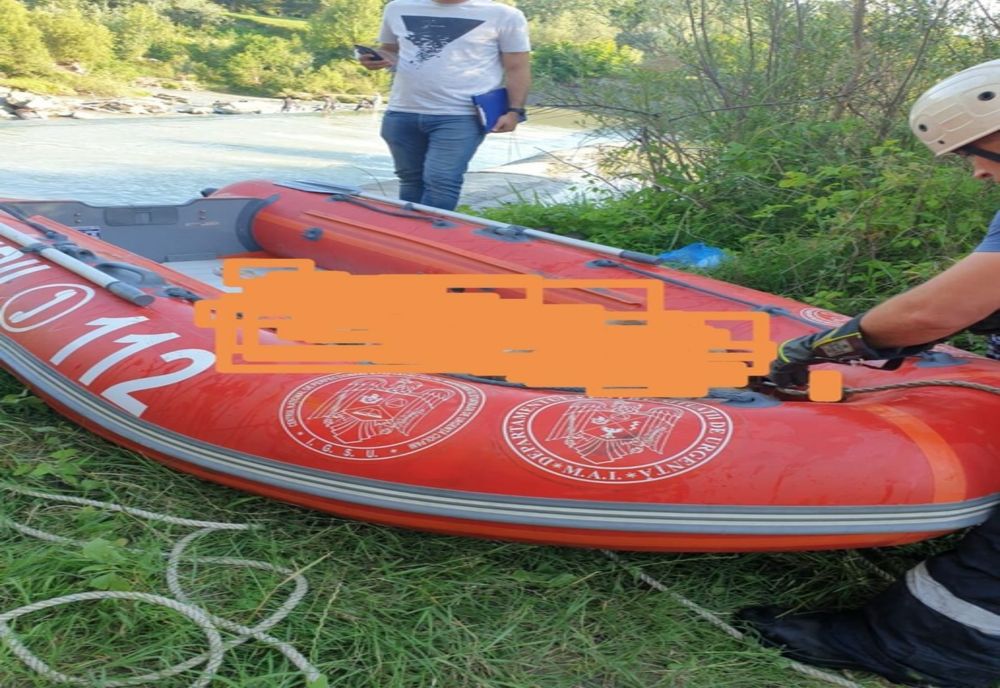 Descoperire șocantă în Dâmbovița. Trupul neînsuflețit al unui bărbat a fost găsit în râul Ialomița