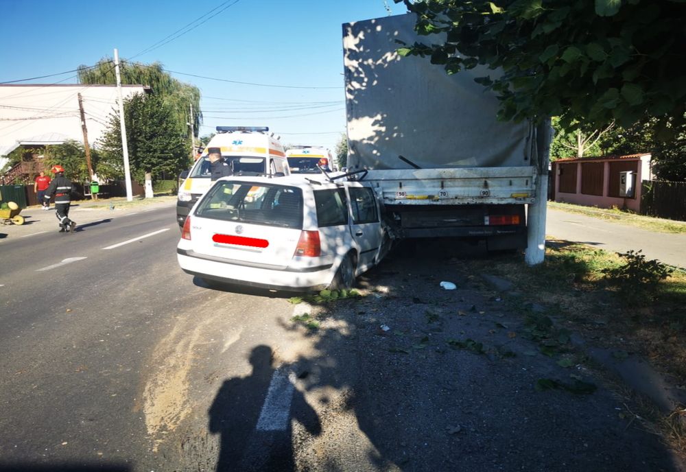 Dâmbovița. Femeie și fiica ei de 12 ani, rănite într-un accident