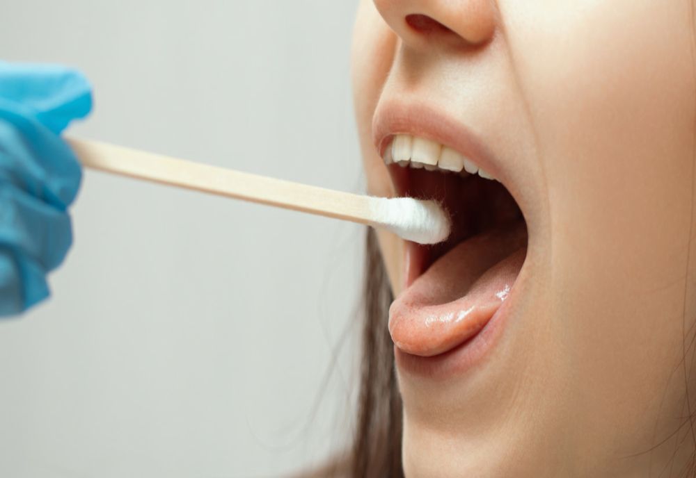 A fost aprobată folosirea testelor de salivă pentru elevi!