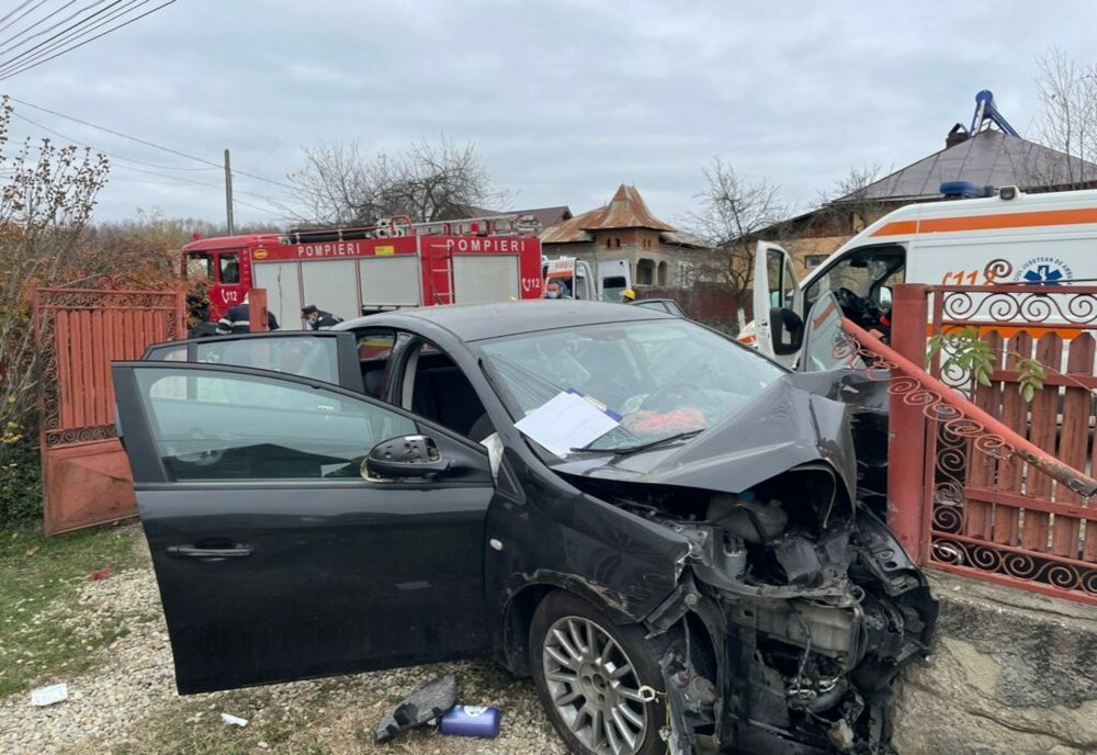 Accident cu trei victime în Dâmbovița. Copil rănit, preluat de un elicopter SMURD