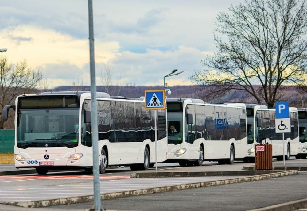 Aproximativ 9000 de pensionari târgovișteni vor beneficia de transport public gratuit