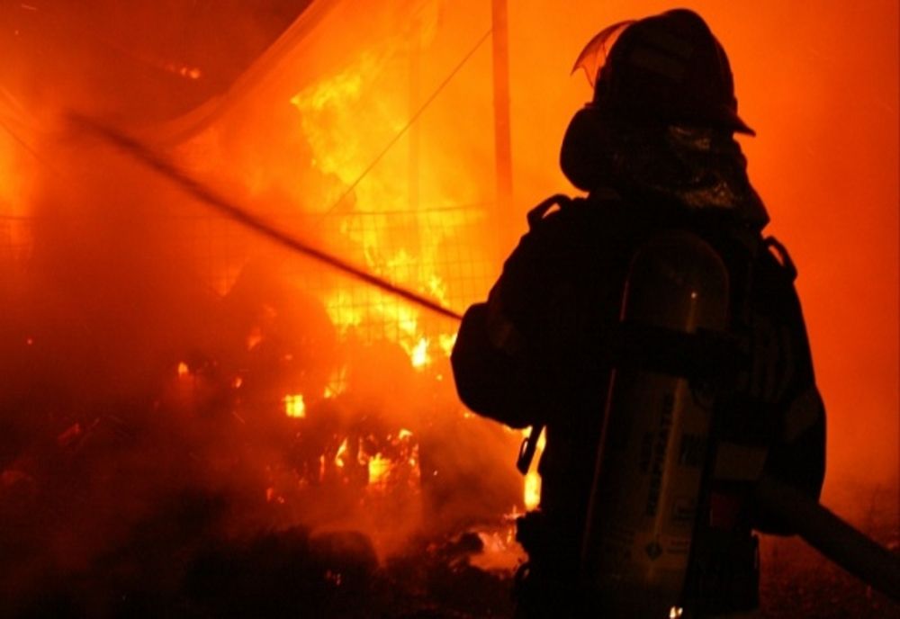 Dâmboviţa. O persoană a murit carbonizată într-un incendiu, la Fieni