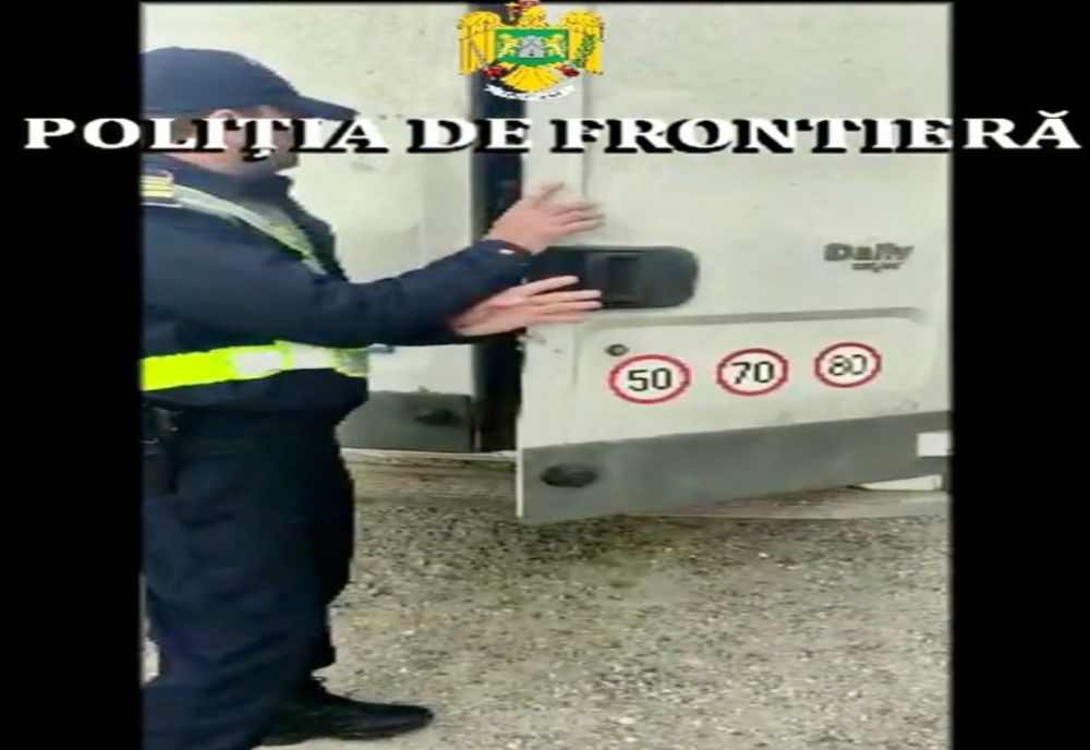 FOTO Dâmbovițean, arestat  preventiv pentru trafic de migranti