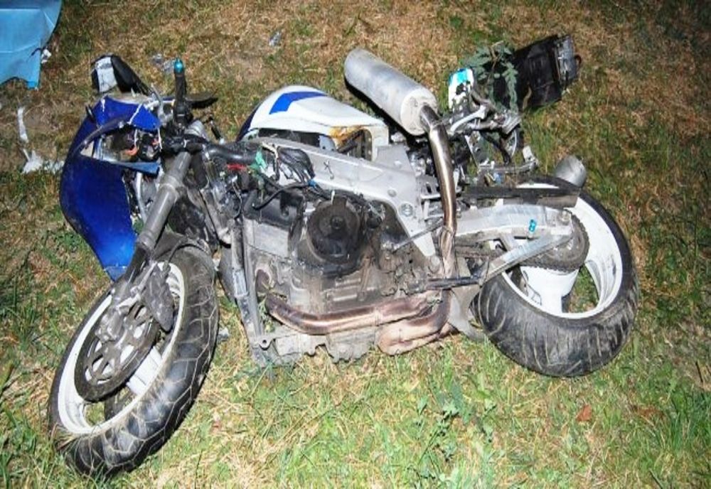 Dâmbovița. S-a răsturnat cu motocicleta și a ajuns la spital