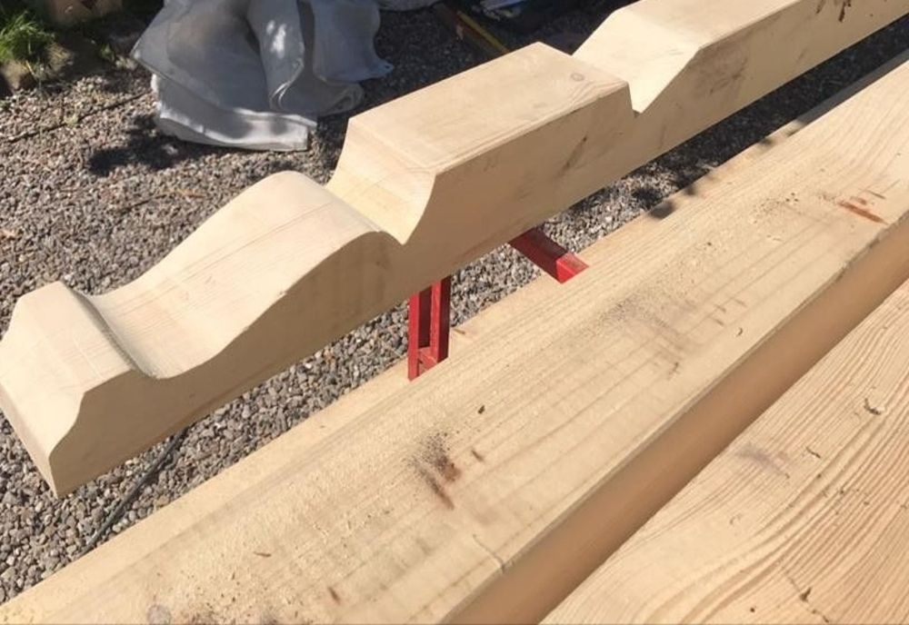 Dâmbovița. Doi tineri riscă închisoarea după ce au furat din curtea unei biserici