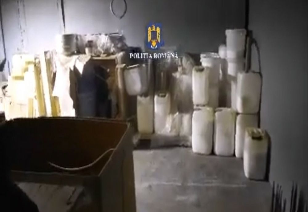  Peste 27 de milioane de ţigarete şi peste 9.000 de tone de tutun vrac, confiscate de poliţişti