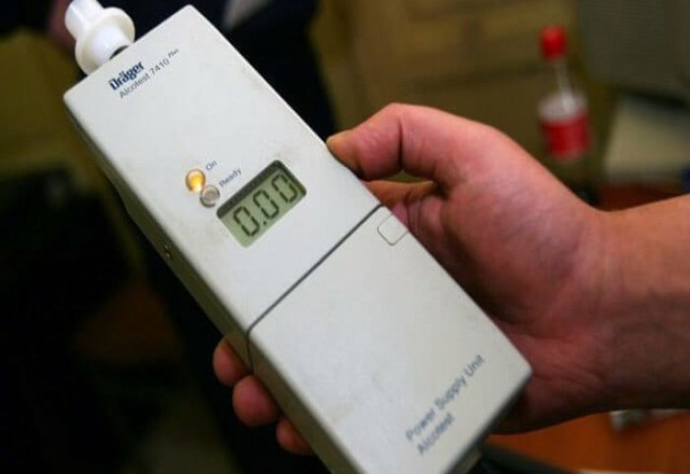 Dâmboviţa. Bărbat surprins de polițiști beat la volan pe unul dintre cele mai circulate drumuri 