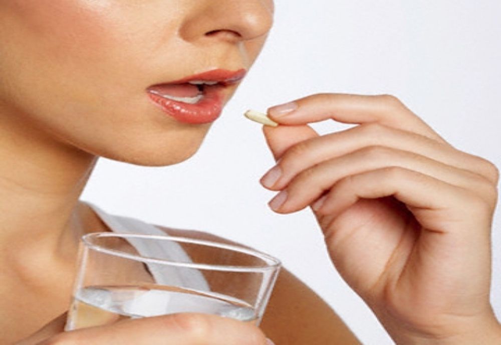 Abuzul de ANTIBIOTICE, obiceiul NOCIV al românilor! Medicii trag un SEMNAL DE ALARMĂ