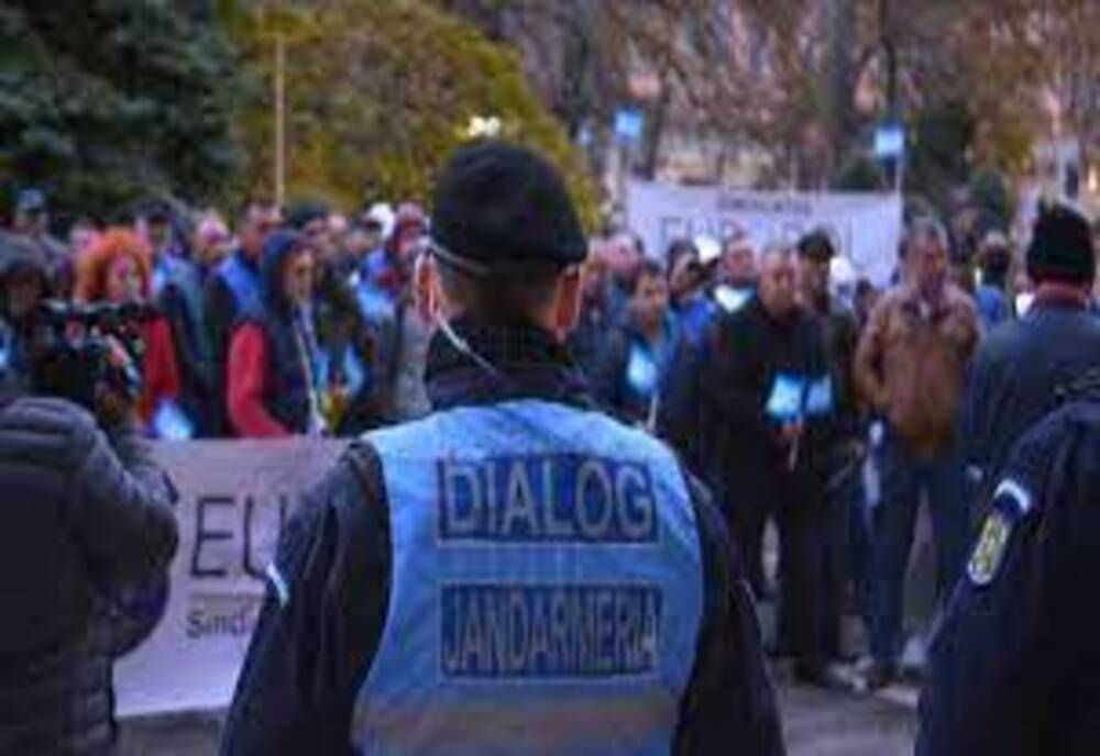 Măsuri de ordine publică asigurate de jandarmii dâmboviţeni la două acţiuni de protest autorizate