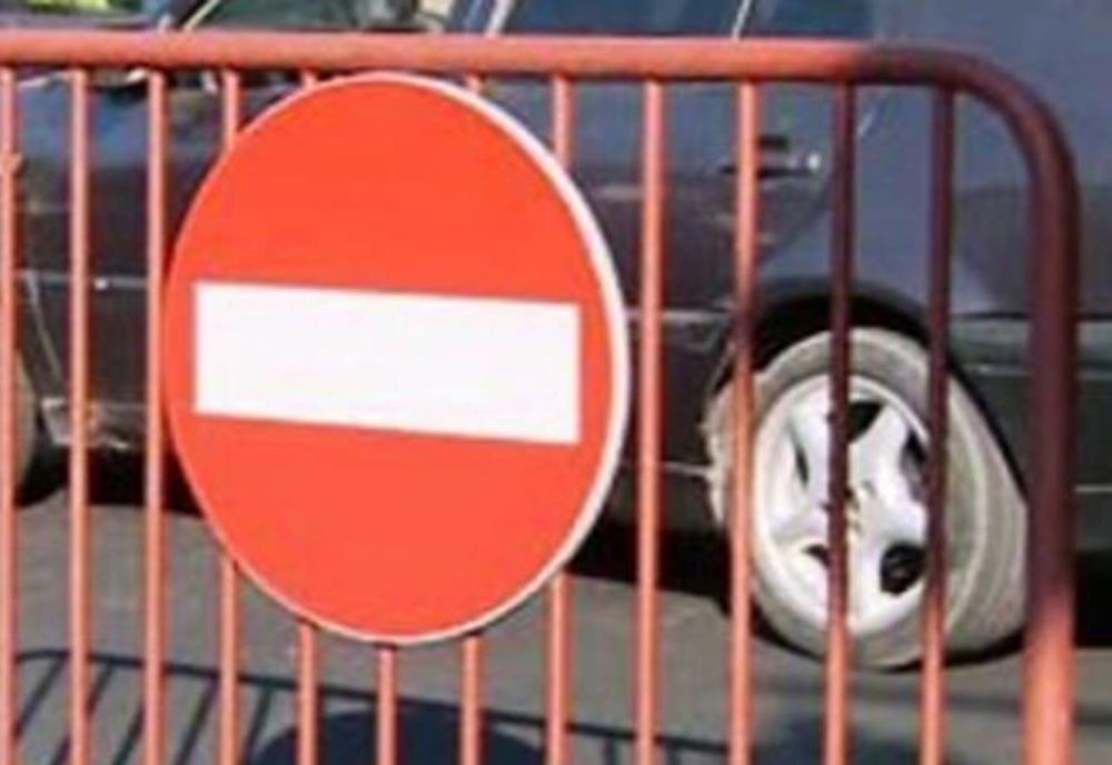 Dâmboviţa. Circulaţie restricţionată pe DN 71, pentru distrugerea controlată a coșului de fum și a turnului de răcire de la fosta termocentrală Doicești