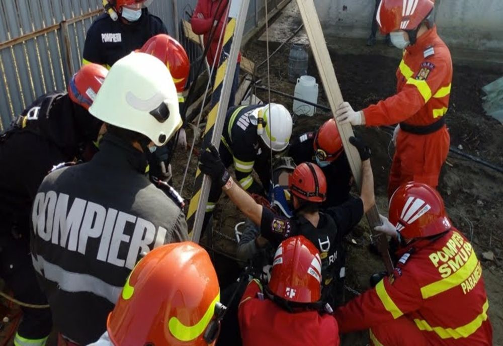 Dâmbovița: Adolescent de 18 ani, blocat într-o fântână! Tânărul a fost transportat la spital