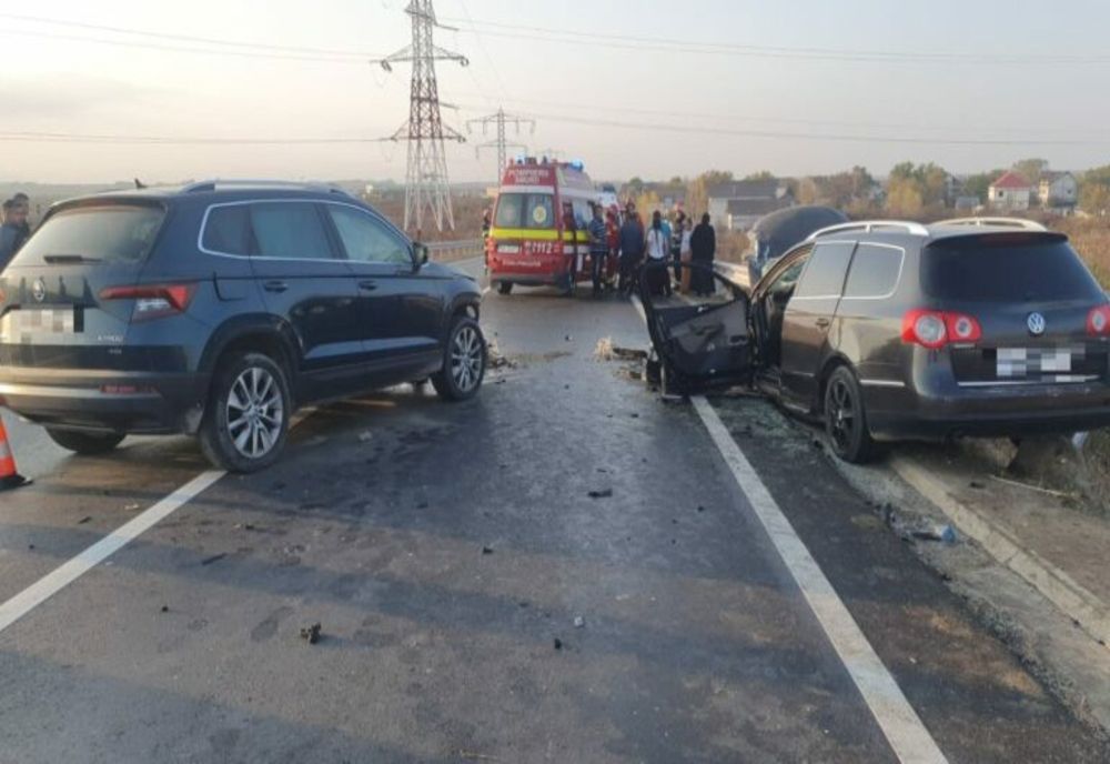Dâmboviţa. Accident rutier pe DN71, pe raza localităţii Bălteni. Trei persoane rănite, dintre care una încarcerată, după impactul dintre două autoturisme