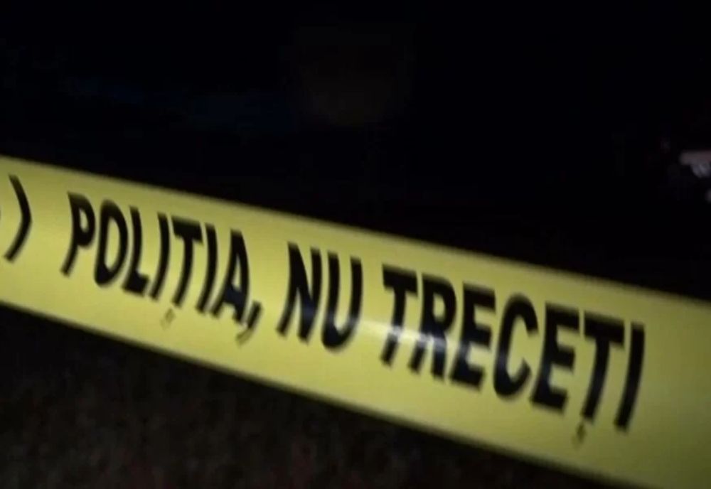 Dâmboviţa. Bărbat de 32 de ani, găsit mort într-un apartament, după ce şi-ar fi tăiat gâtul cu un cutter