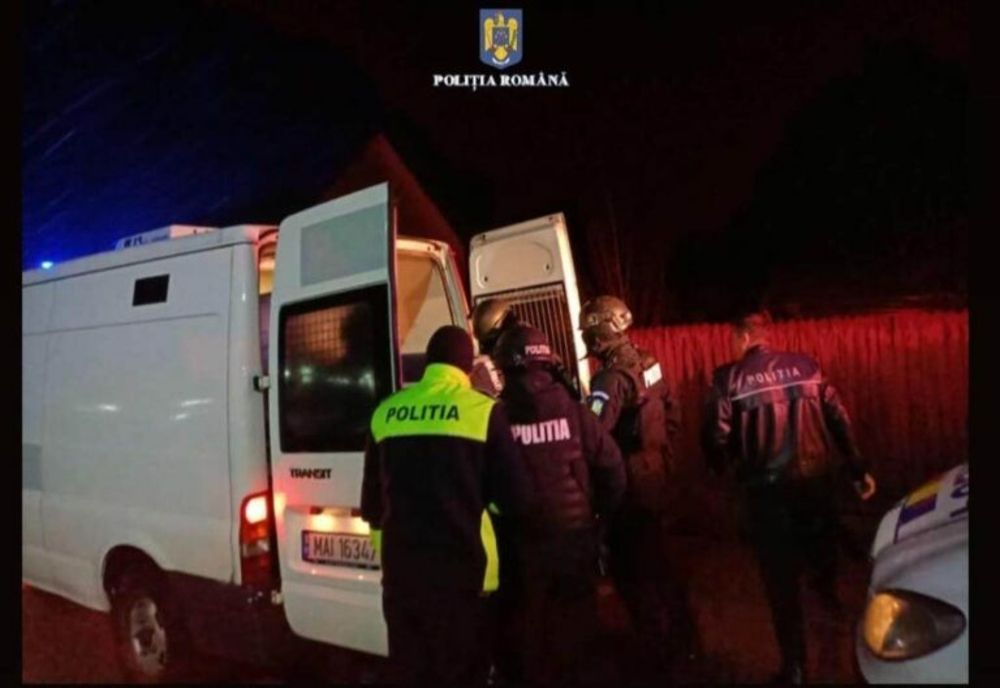 Dâmbovița. Trei persoane reținute după ce au furat componente ale unor sonde