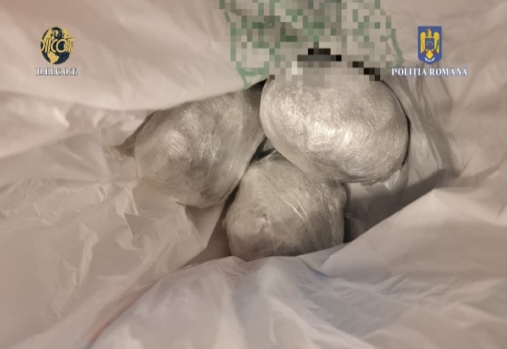 Percheziţii în Ilfov şi Dâmboviţa pentru destructurarea unui grup infracţional specializat în distribuirea drogurilor de risc şi mare risc pe o platformă criptată aparţinând unei reţele de socializare