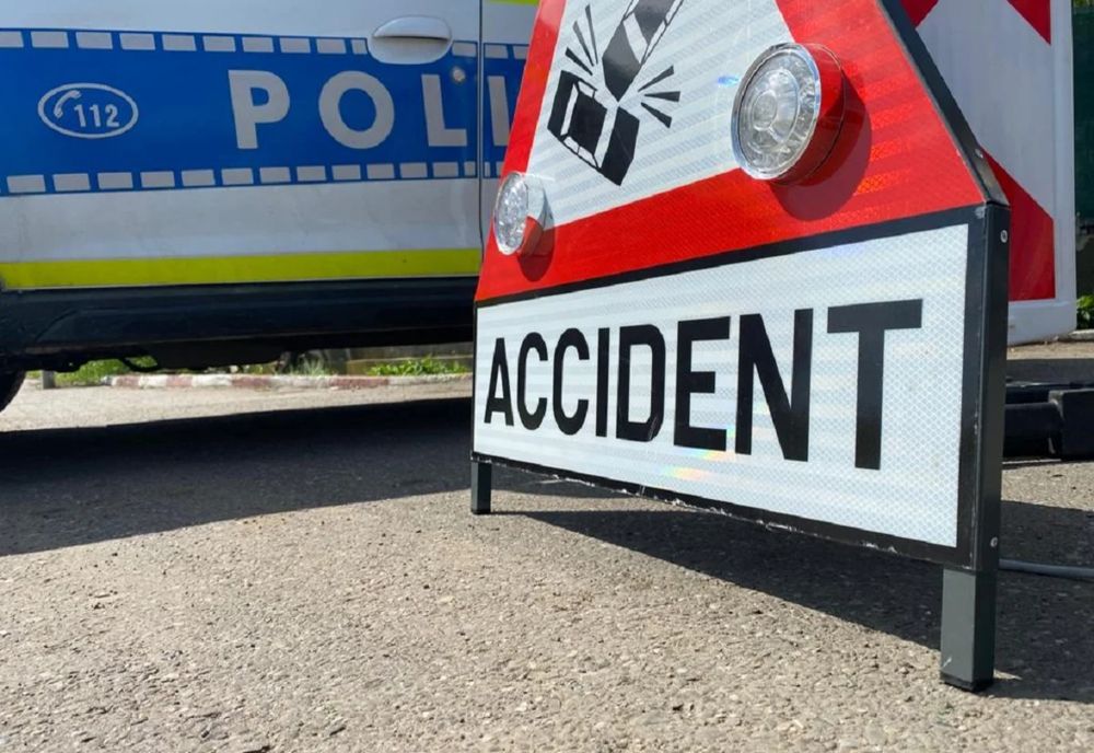 Coliziune violentă între două autoturisme în Dâmboviţa