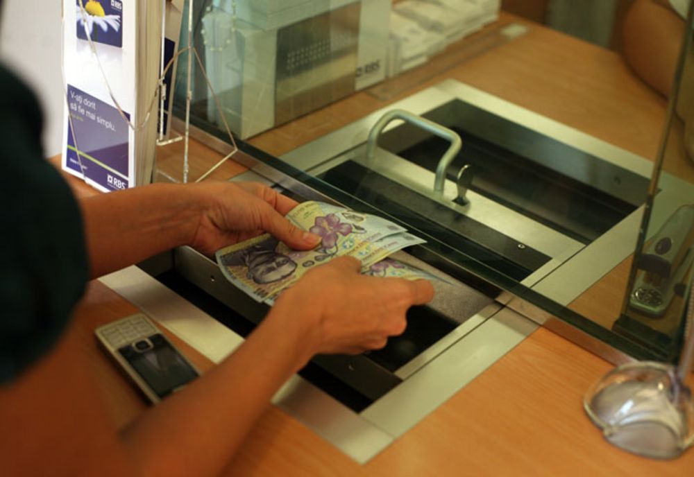 Practici comerciale înșelătoare la 11 bănci: Au fost aplicate sancțiuni de 550.000 de lei