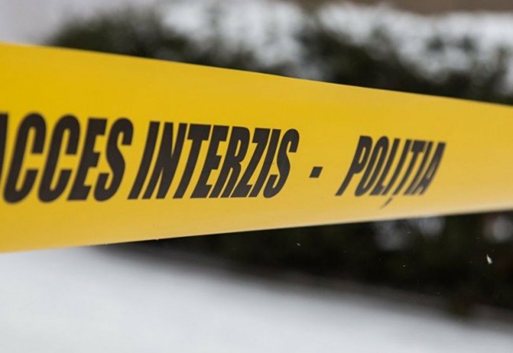 Dâmboviţa. Bărbatul prins sub un utilaj la o fabrică de conservare a cărnii, a decedat