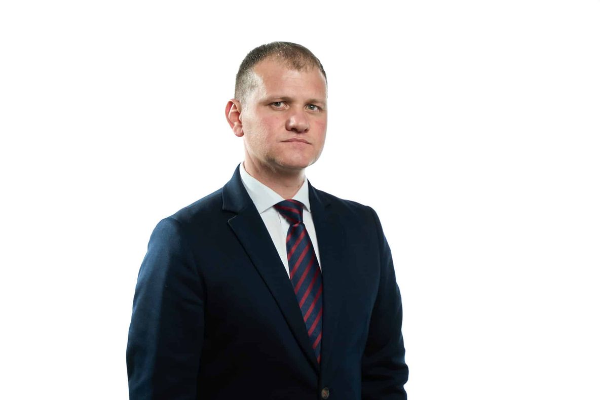 VALERIU MUNTEANU (AUR) SOLICITĂ GUVERNULUI MĂSURI PENTRU PROTEJAREA OBIECTIVELOR INDUSTRIALE STRATEGICE DE INGERINȚELE ABUZIVE ALE ONG-URILOR CU AGENDĂ EXTERNĂ