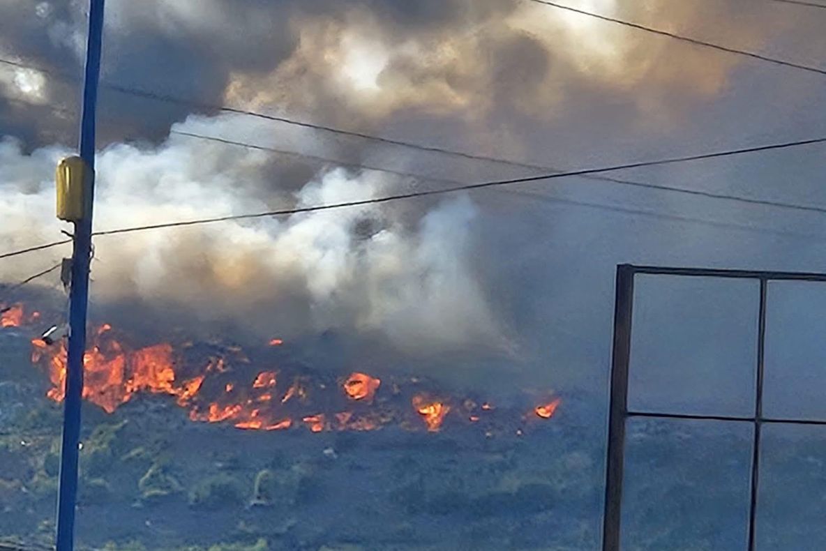 INCENDIU DE PROPORȚII LA GROAPA DE GUNOI DIN ANINOASA, JUDEȚUL DÂMBOVIȚA