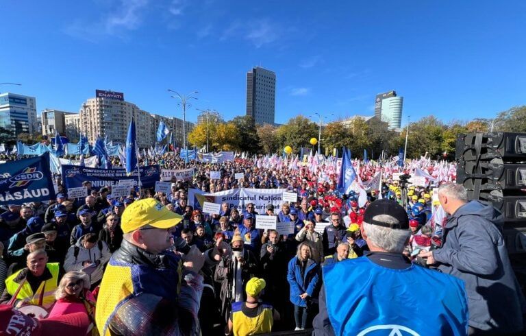 Sindicatul SANITAS Dâmbovița, în stradă la protestul național din Piața Victoriei: „Munca trebuie respectată, nu amânată”
