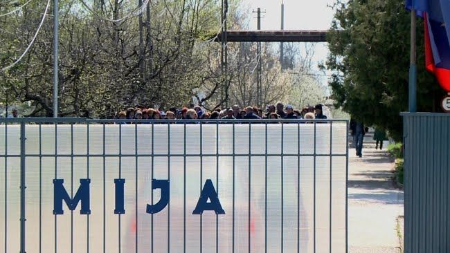 INCENDIU LA UZINA MECANICĂ MIJA: O HALĂ DE PIROTEHNIE, AFECTATĂ