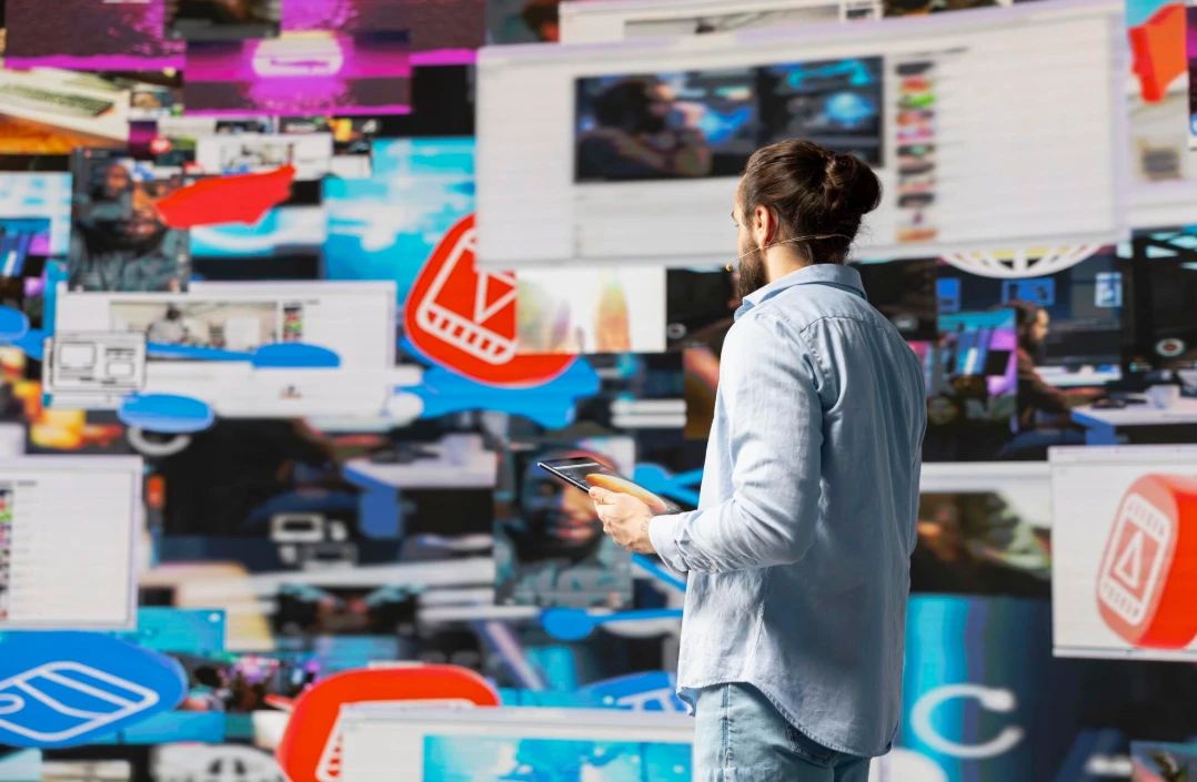 Anchetă explozivă privind site-uri de presă „în oglindă”