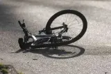 Biciclist de 59 de ani, lovit de o mașină pe DN 71, la Pucioasa