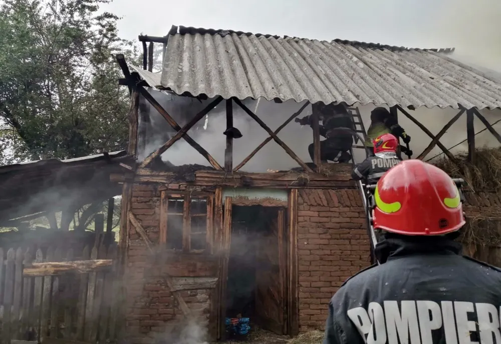 Foto| Gospodărie lovită de trăsnet la Dragomirești,în Dâmbovița
