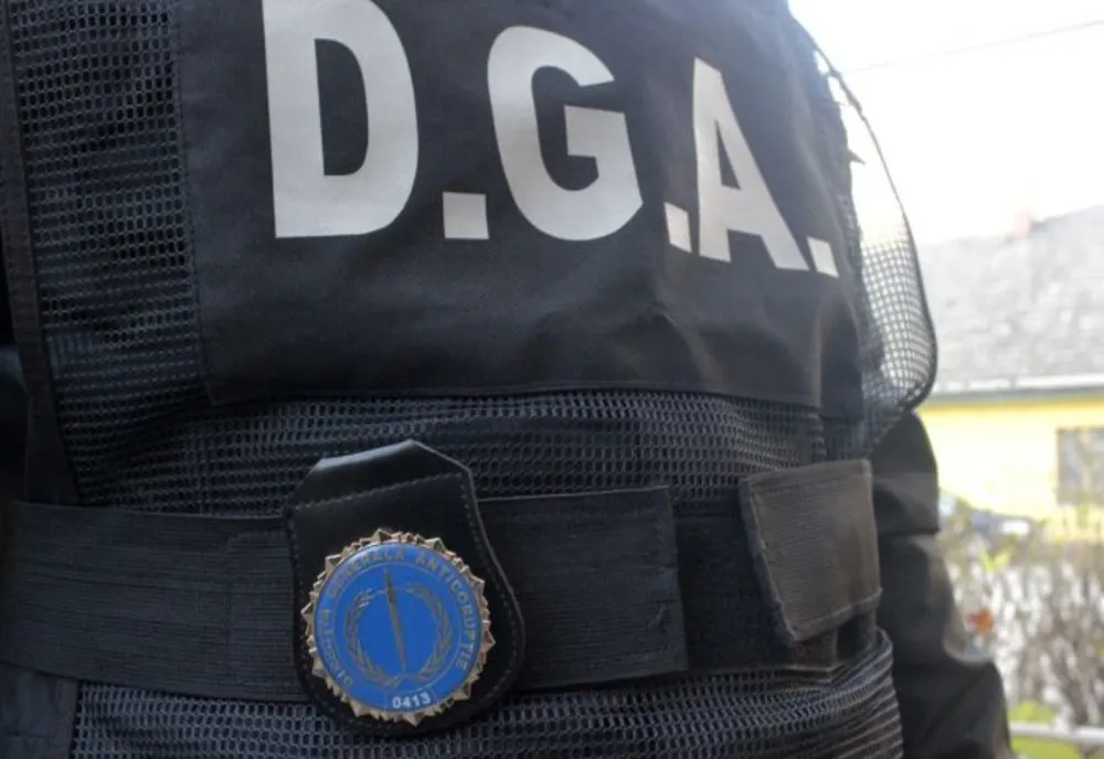 Sentințădefinitivă: 5 ani de închisoare pentru subofițerul ISU Dâmbovița, prins în flagrant că lua mită 6000 de lei