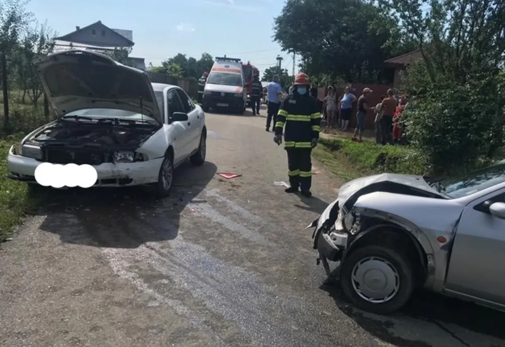 Două persoane au fost rănite în urma unei coliziuni auto produse la Dragodana