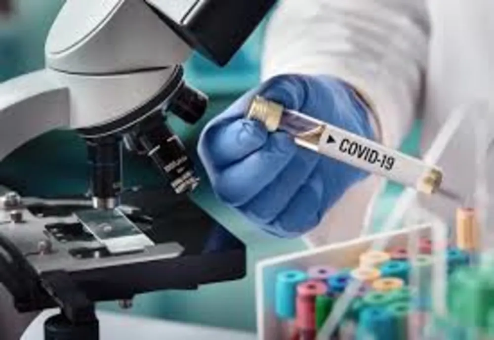 Alarmant: Aproape 1000 de cazuri noi de coronavirus înregistrate în România