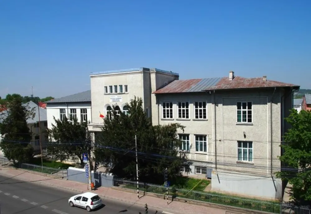 Alarma anti-incendiu a salvat de la dezastru un colegiu din Târgoviște