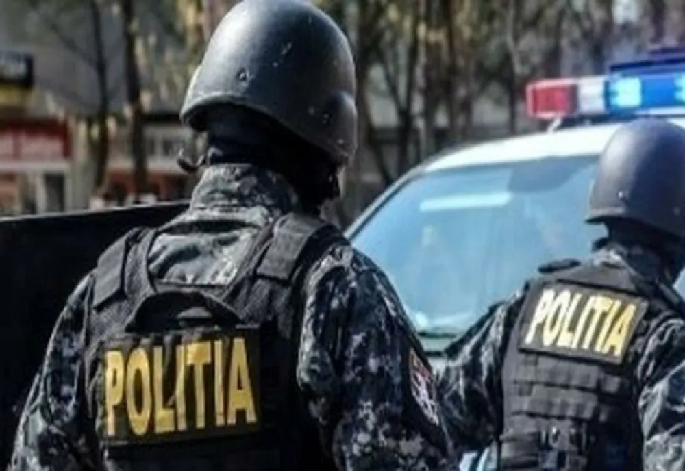 32 de percheziții domiciliare și 44 mandate de aducere în Prahova, Ilfov și Dâmbovița, într-un dosar privind infracțiuni de înșelăciune