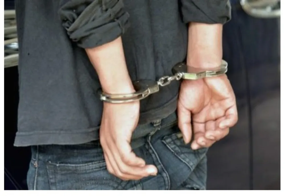 Dâmboviţa. Bărbat reținut după ce a provocat un scandal într-un bar din comuna Braniştea