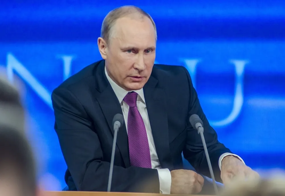 Vladimir Putin acuză Occidentul că vrea să dezmembreze şi să jefuiască Rusia