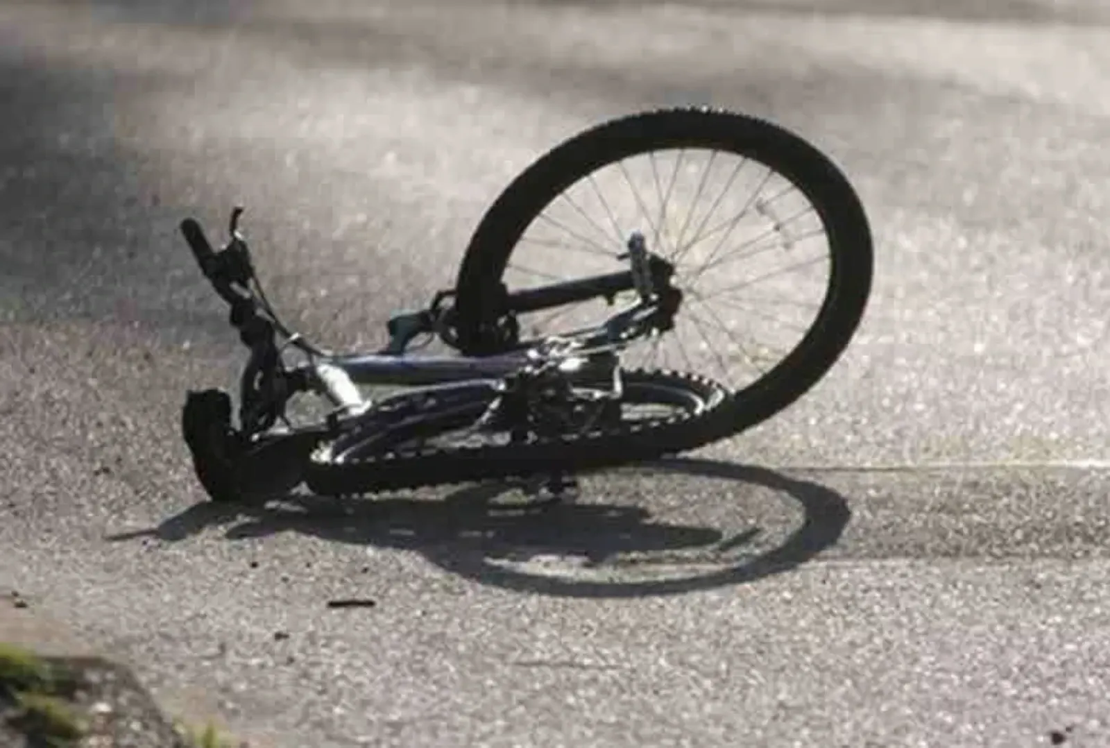 Biciclist accidentat grav