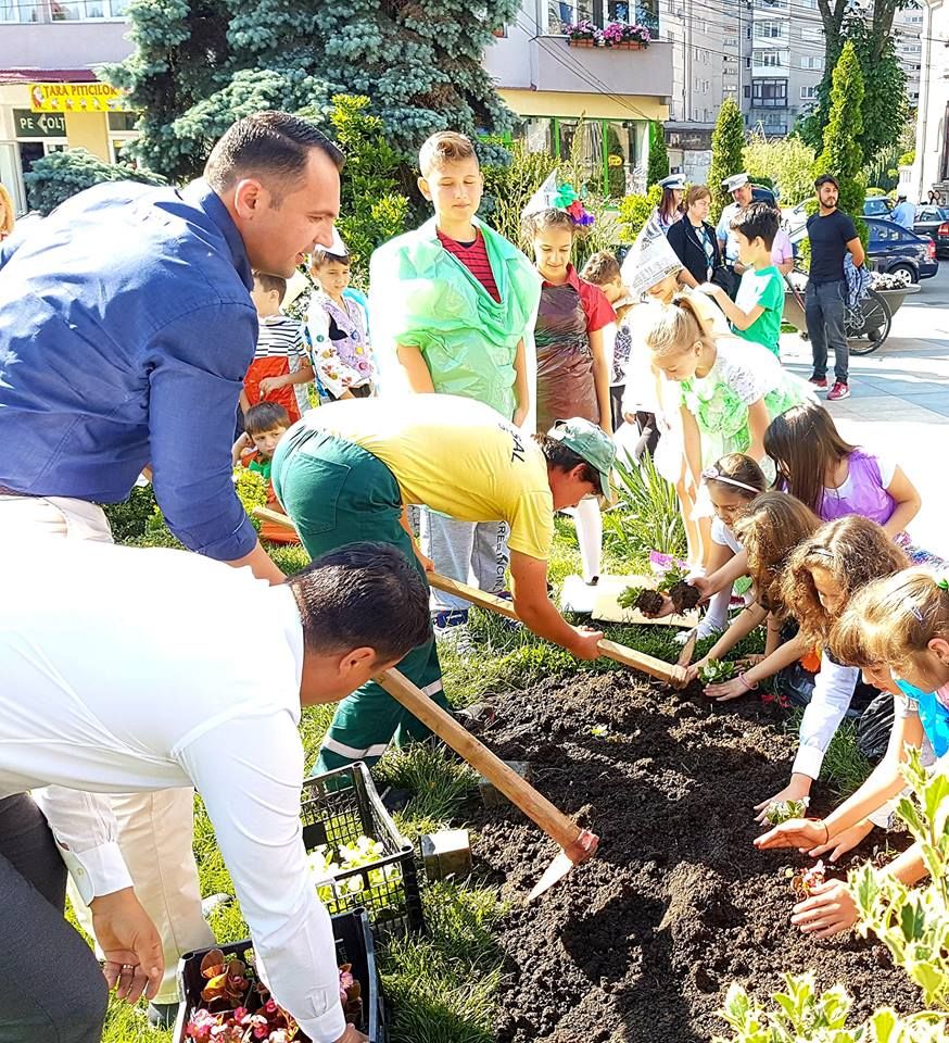 45937810_1145987902231358_6745639621796823040_n