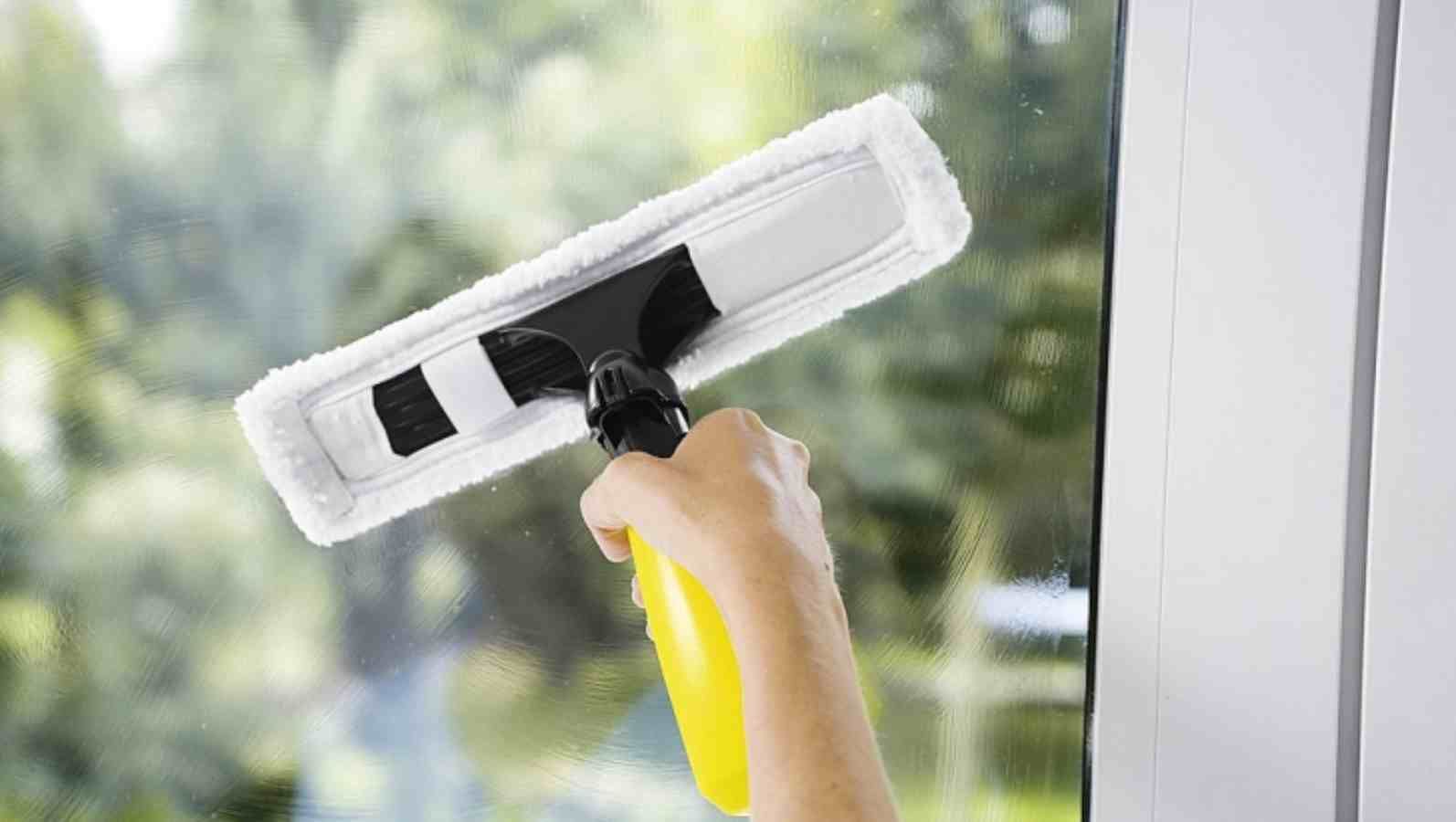 Locuri-de-muncp-spălat-geamuri